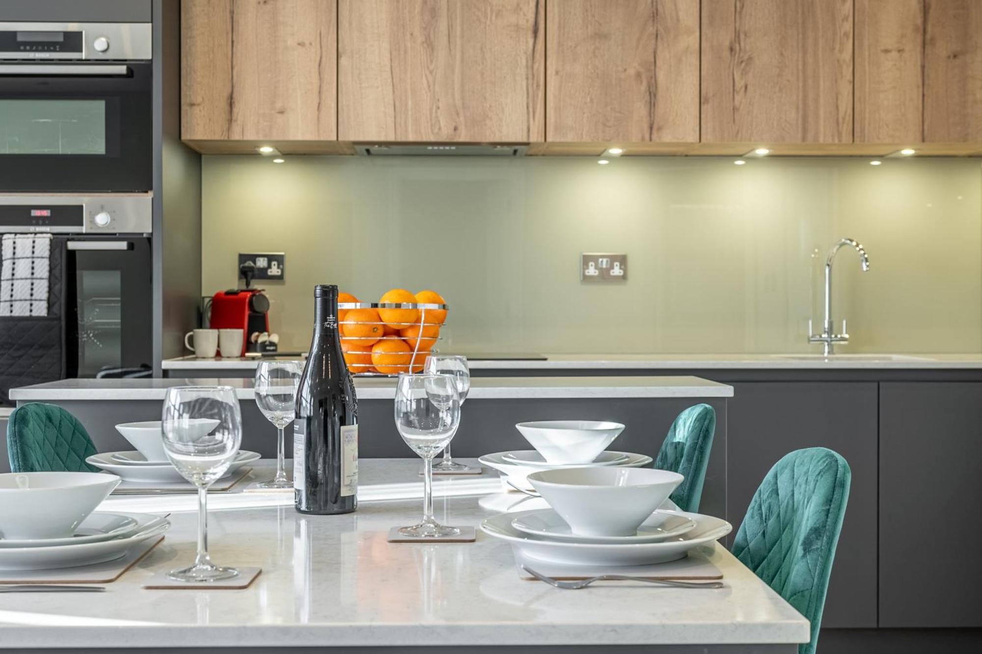 Bond House By Celador Apartments Reading Bagian luar foto
